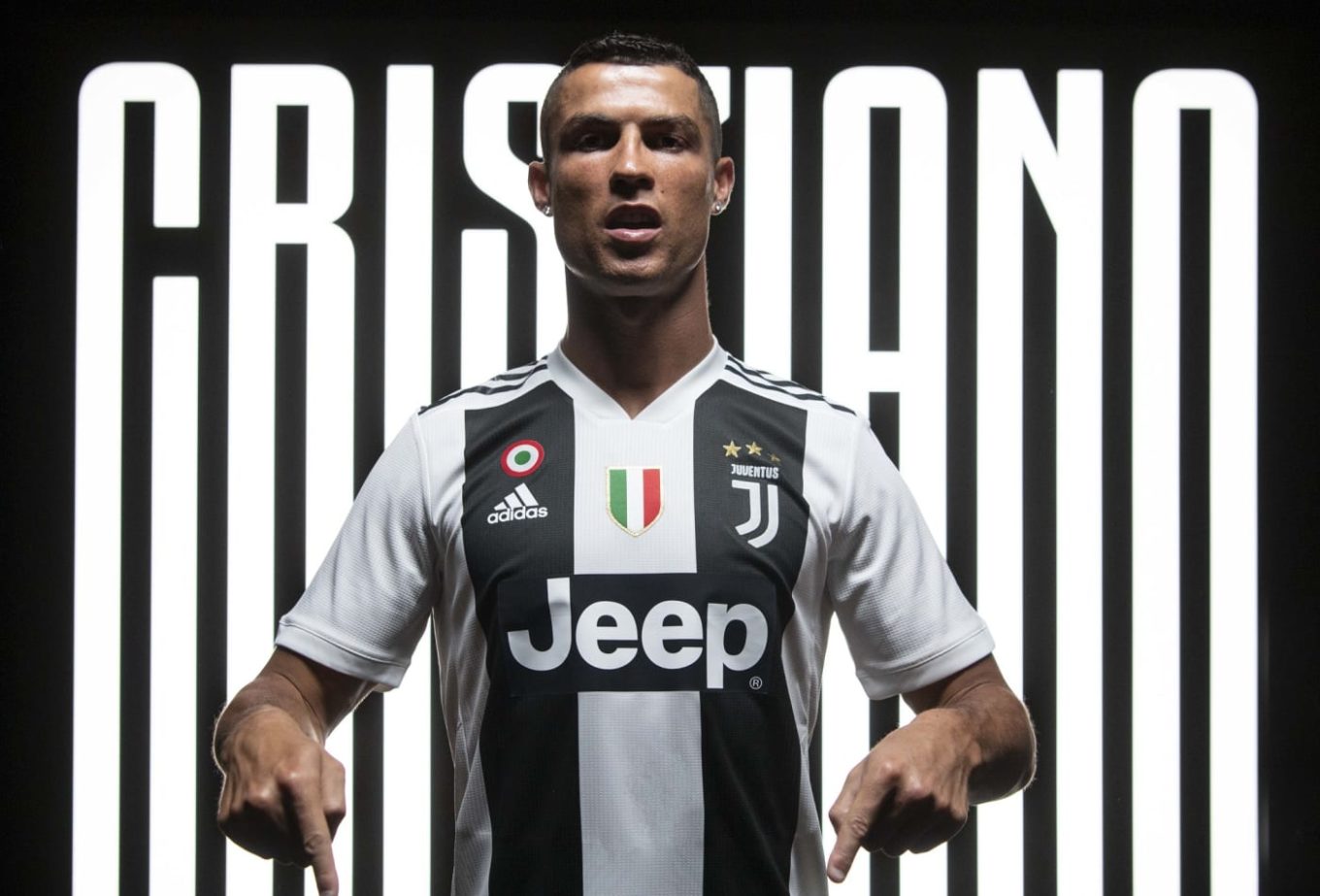 Ronaldo I Stara Dama Zwiazek Nie Idealny