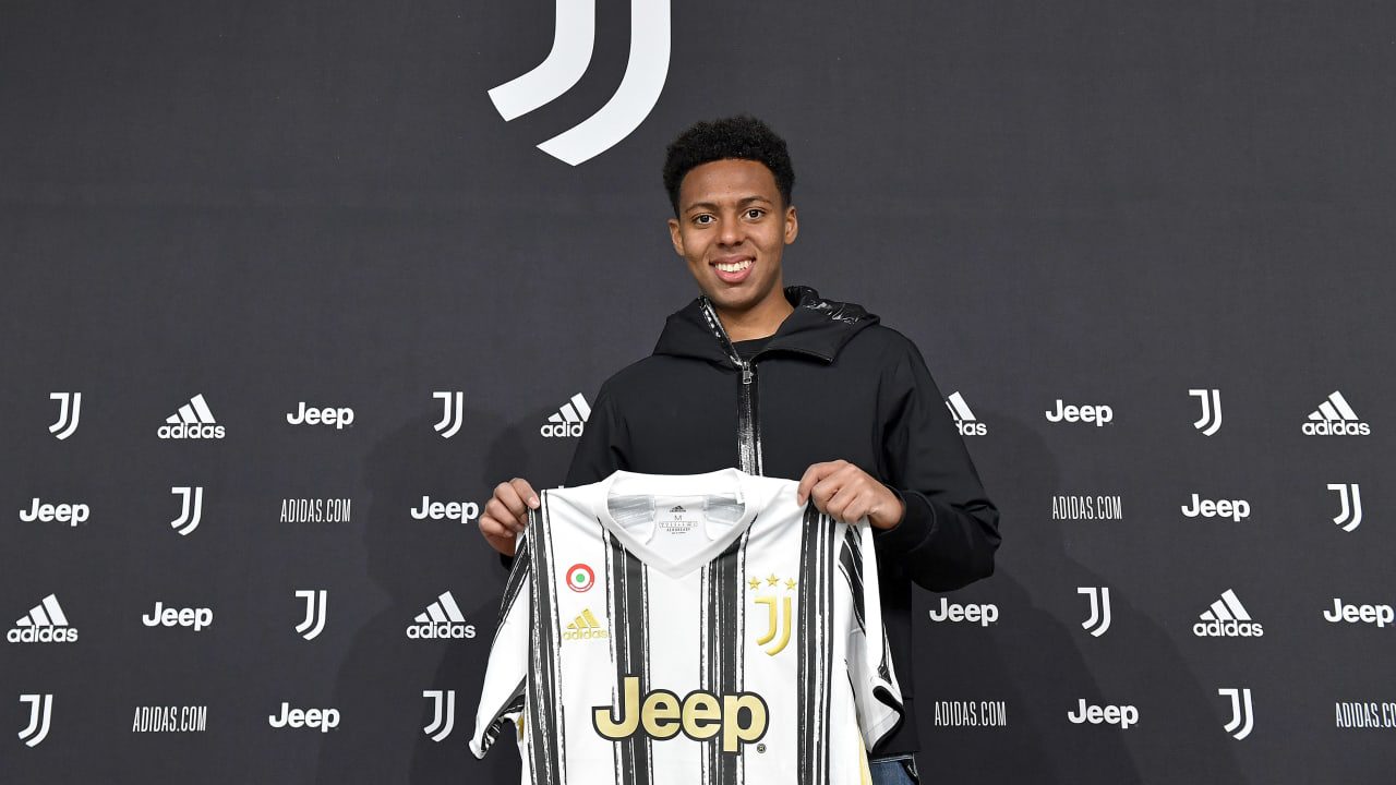 Ake Juve To Legenda