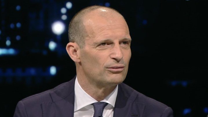 Allegri Wloski Futbol Musi Zakasac Rekawy 2