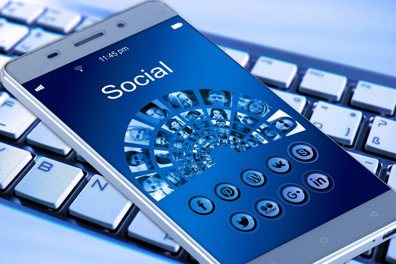 Tworz Z Nami Social Media Juvepoland